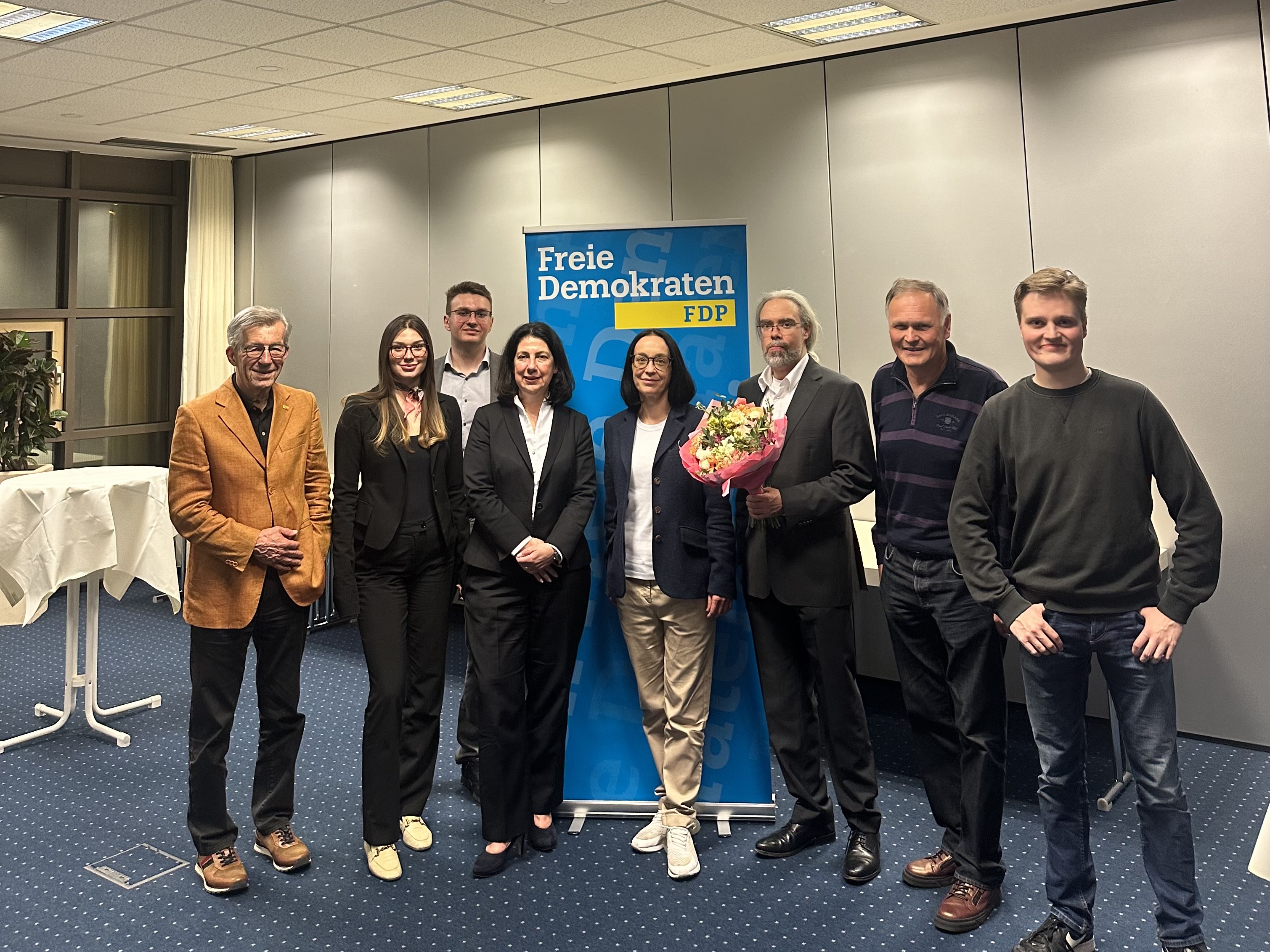 v.l.n.r.: Alexander Liebel, Lisa-Marie Pischel, Nick Hechtel, Katja Hessel, Birgit Wegner, Dr. Martin Schneider, Dr. Jan Dunker, Phillip Oelschlegel